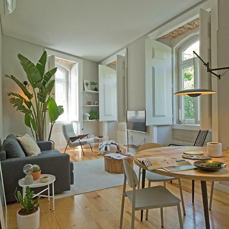 Update Urban Chic Flat In 19Th Century Building 2 Bedrooms & 2 Bathrooms & Ac Central Alfama District Lissabon Exterior foto