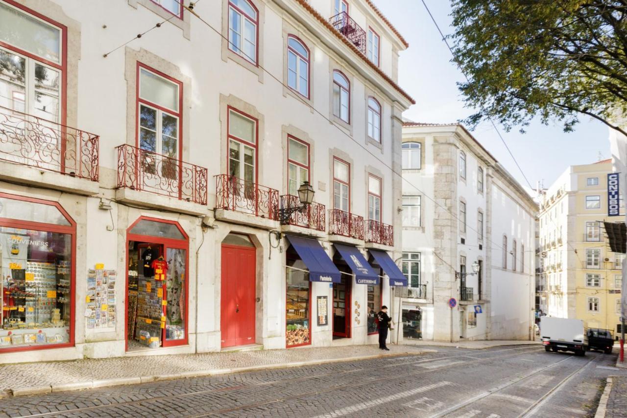 Update Urban Chic Flat In 19Th Century Building 2 Bedrooms & 2 Bathrooms & Ac Central Alfama District Lissabon Exterior foto