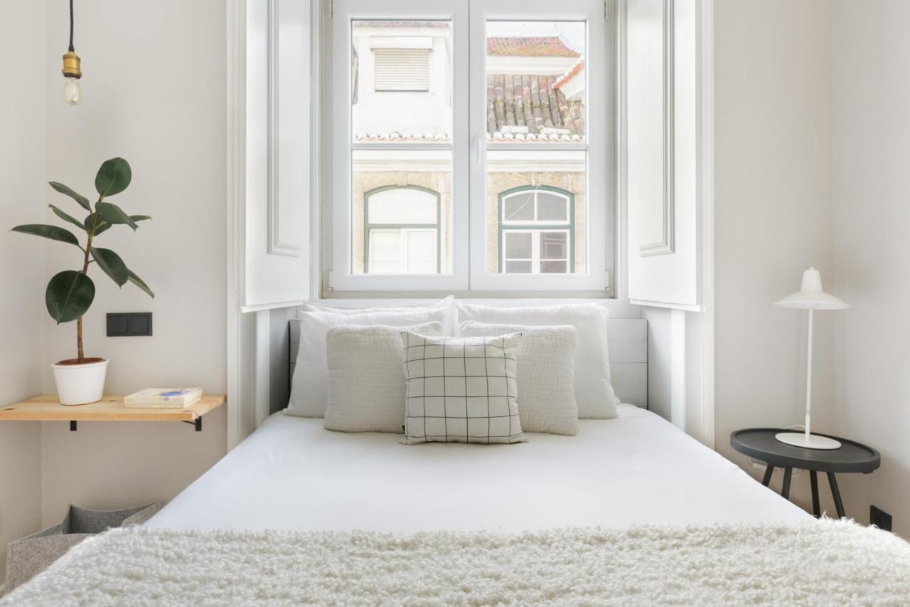 Update Urban Chic Flat In 19Th Century Building 2 Bedrooms & 2 Bathrooms & Ac Central Alfama District Lissabon Exterior foto