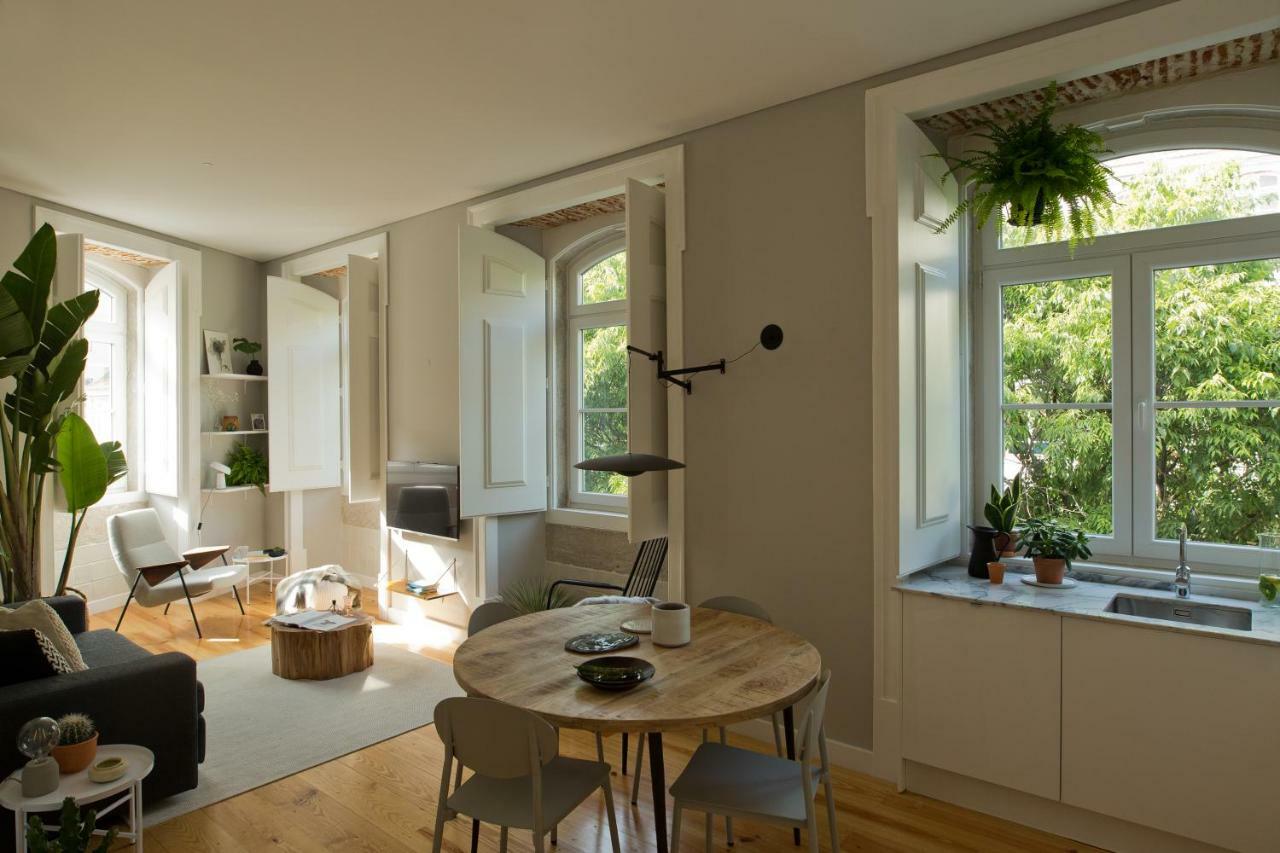 Update Urban Chic Flat In 19Th Century Building 2 Bedrooms & 2 Bathrooms & Ac Central Alfama District Lissabon Exterior foto