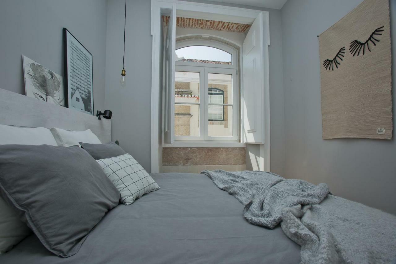 Update Urban Chic Flat In 19Th Century Building 2 Bedrooms & 2 Bathrooms & Ac Central Alfama District Lissabon Exterior foto