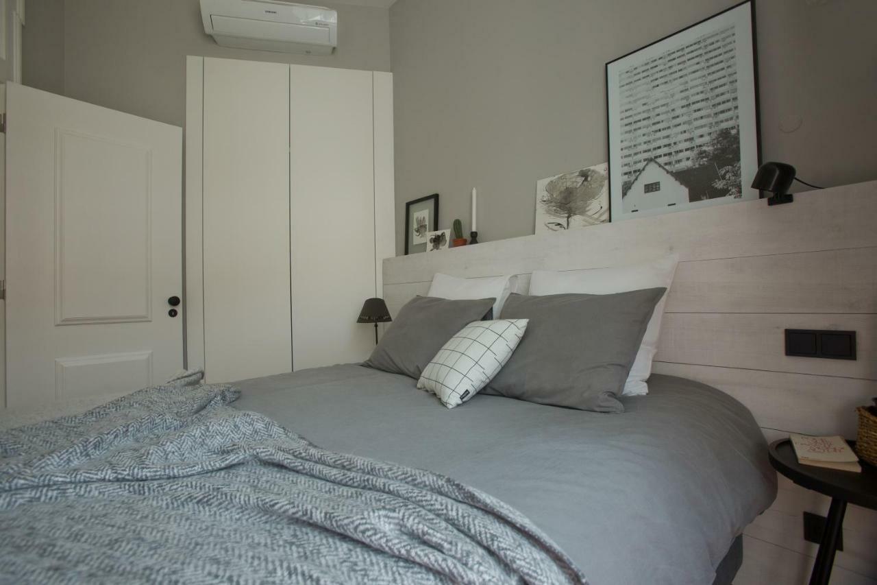 Update Urban Chic Flat In 19Th Century Building 2 Bedrooms & 2 Bathrooms & Ac Central Alfama District Lissabon Exterior foto