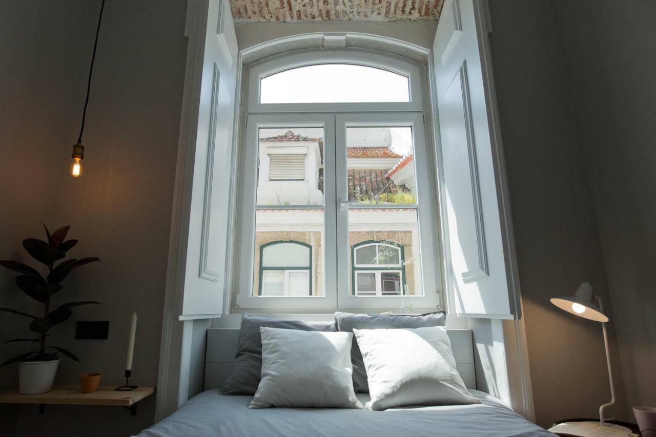 Update Urban Chic Flat In 19Th Century Building 2 Bedrooms & 2 Bathrooms & Ac Central Alfama District Lissabon Exterior foto